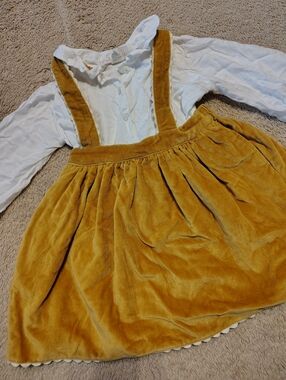 Well Dressed Wolf Girls' 2 Piece Outfit White Blouse Mustard Velvet Skirt Sz 6/7